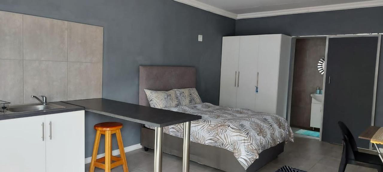 Graaff-Reinet Tj Self-Catering 아파트 외부 사진